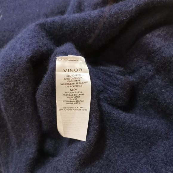 Vince 100% cashmere turtle neck sweater - Picture 3 of 5